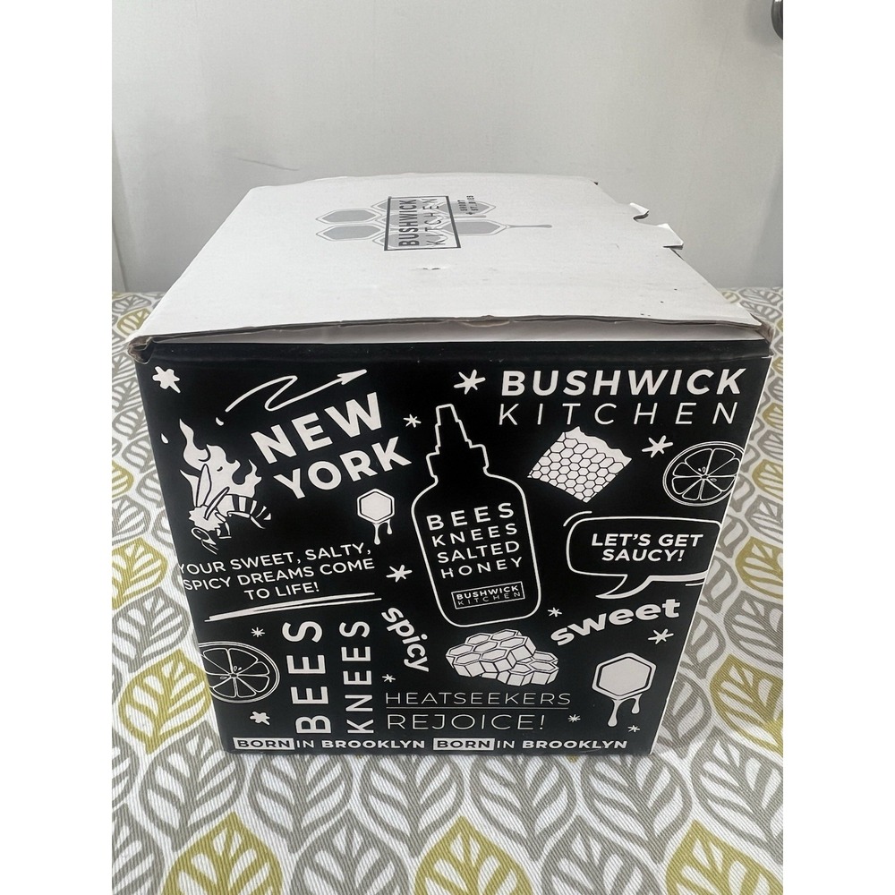 NIB Bushwick Kitchen White Ceramic Honey Pot with Wooden Dipper, Dishwasher Safe - Picture 5 of 6